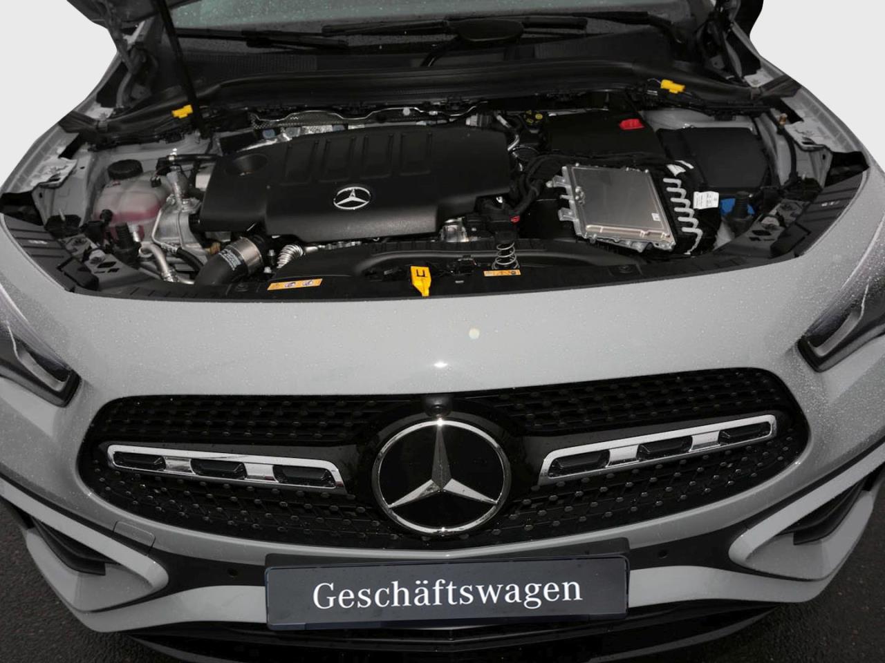 Mercedes-Benz GLA 220 d 4MATIC AMG Night Panorama Kamera AHK