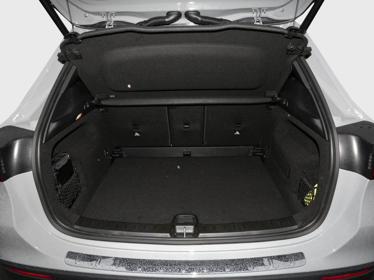 Mercedes-Benz GLA 220 d 4MATIC AMG Night Panorama Kamera AHK