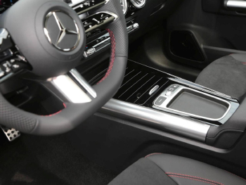 Mercedes-Benz GLA 220 d 4MATIC AMG Panorama Easy-Pack AHK 360°
