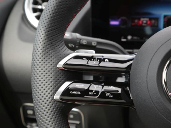 Mercedes-Benz GLA 220 d 4MATIC AMG Panorama Easy-Pack AHK 360°