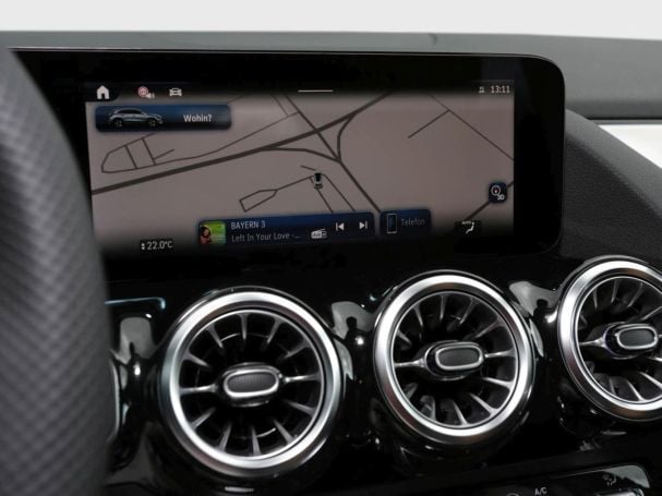 Mercedes-Benz GLA 220 d 4MATIC AMG Night Panorama AHK HUD 360° Mercedes-Benz GLA 220 d 4MATIC AMG Night Panorama AHK HUD 360°