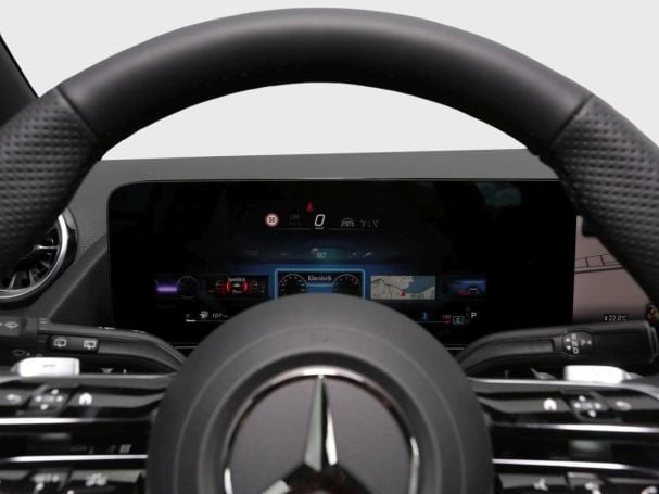 Mercedes-Benz GLA 220 d 4MATIC AMG Night Panorama AHK HUD 360° Mercedes-Benz GLA 220 d 4MATIC AMG Night Panorama AHK HUD 360°