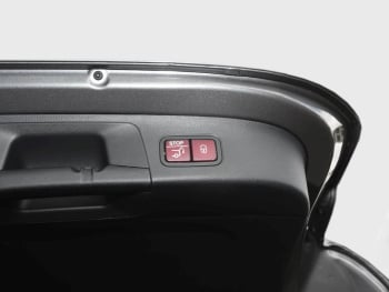 Mercedes-Benz GLA 220 d 4MATIC AMG Night Panorama AHK HUD 360°