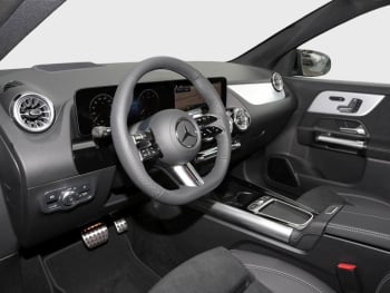 Mercedes-Benz GLA 220 d 4MATIC AMG Night Panorama AHK HUD 360°