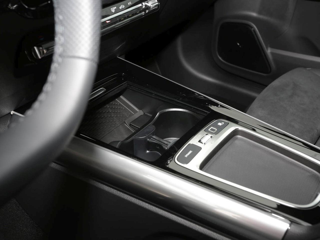 Mercedes-Benz GLA 220 d 4MATIC AMG Night 360° Panorama HeadUp