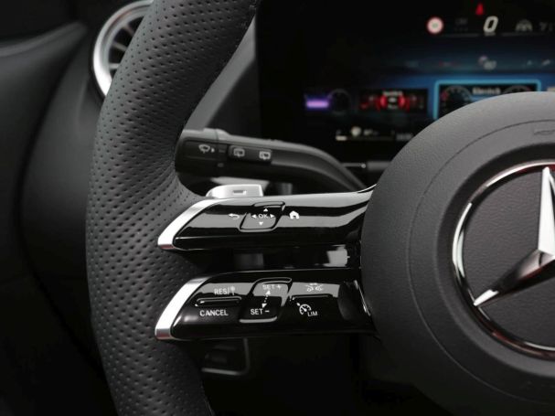 Mercedes-Benz GLA 220 d 4MATIC AMG Night 360° Panorama HeadUp Mercedes-Benz GLA 220 d 4MATIC AMG Night 360° Panorama HeadUp