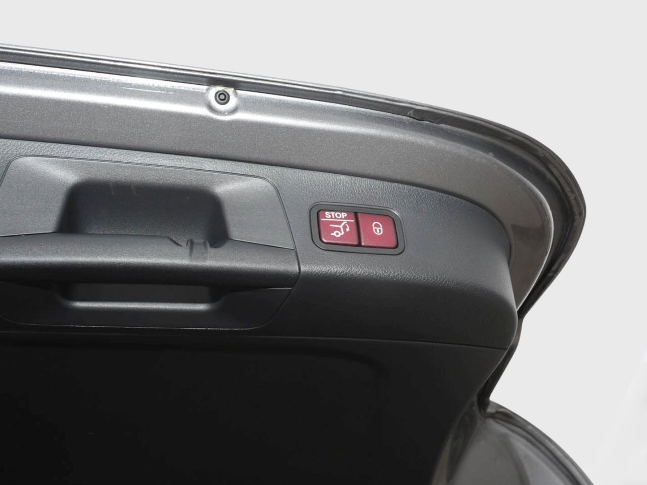 Mercedes-Benz GLA 220 d 4MATIC AMG Night 360° Panorama HeadUp