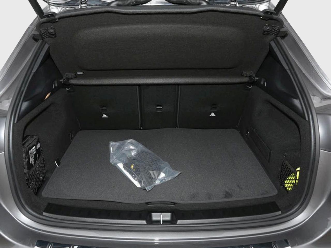 Mercedes-Benz GLA 220 d 4MATIC AMG Night 360° Panorama HeadUp