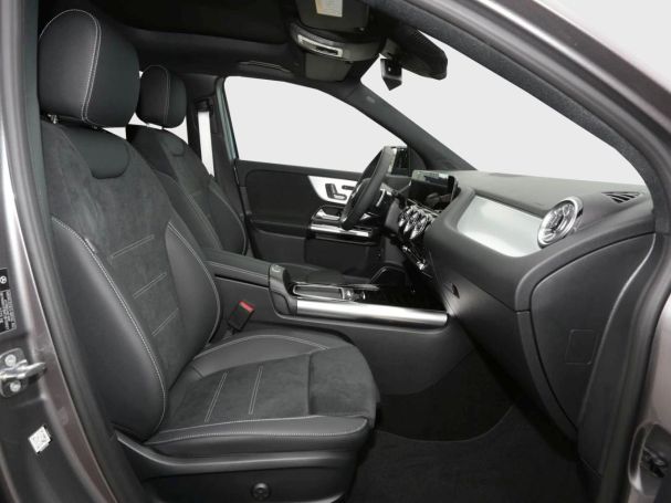 Mercedes-Benz GLA 220 d 4MATIC AMG Night 360° Panorama HeadUp Mercedes-Benz GLA 220 d 4MATIC AMG Night 360° Panorama HeadUp