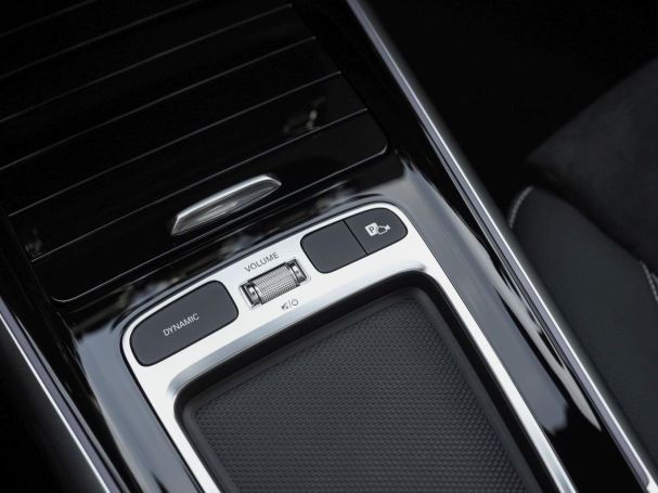 Mercedes-Benz GLA 220 d 4MATIC Night Distronic Navi 360°K AHK