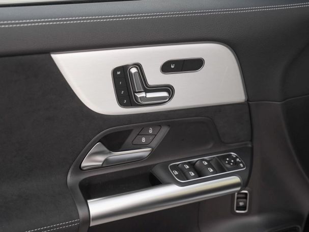 Mercedes-Benz GLA 220 d 4MATIC Night Distronic Navi 360°K AHK