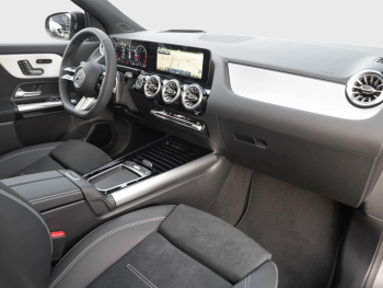 Mercedes-Benz GLA 220 d 4MATIC Night Distronic Navi 360°K AHK