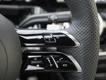 Mercedes-Benz GLA 220 d 4MATIC Night Distronic Navi 360°K AHK