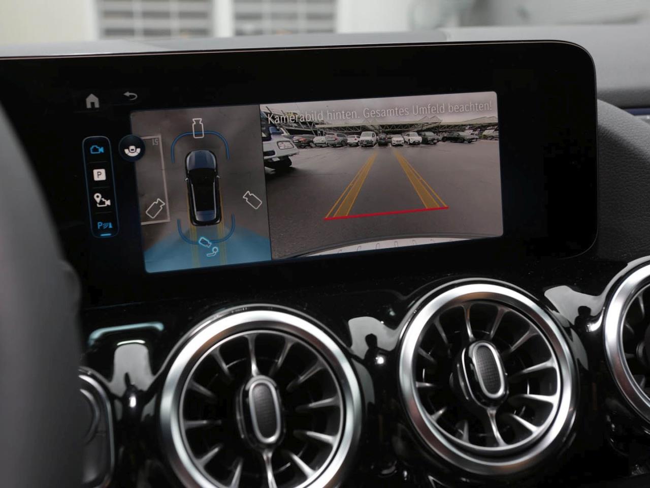 Mercedes-Benz GLA 220 d 4MATIC Progressive Night Panorama AHK