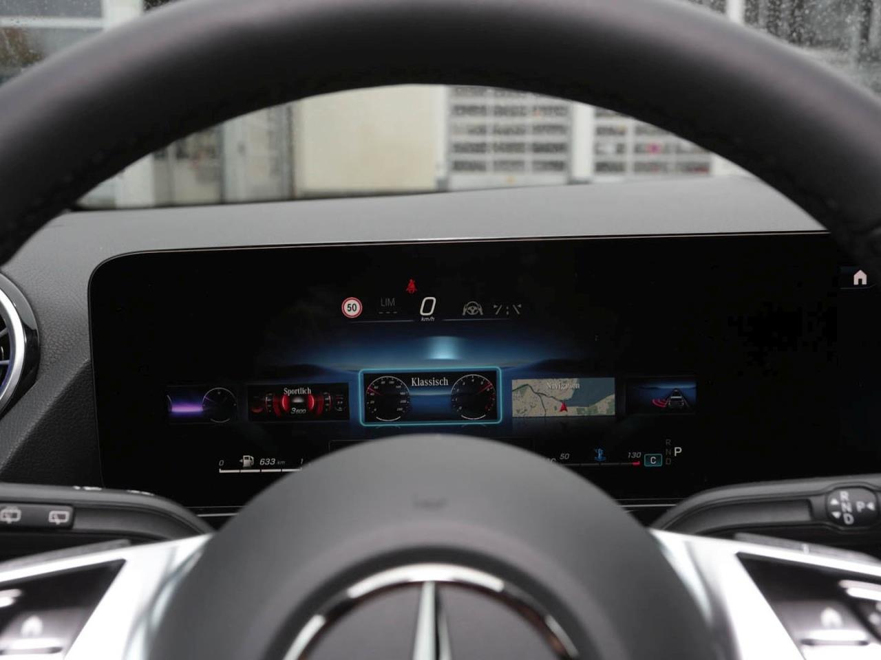 Mercedes-Benz GLA 220 d 4MATIC Progressive Night Panorama AHK Mercedes-Benz GLA 220 d 4MATIC Progressive Night Panorama AHK