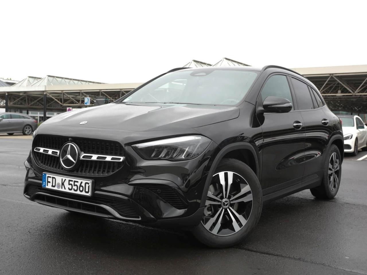 Mercedes-Benz GLA 220 d 4MATIC Progressive Night Panorama AHK