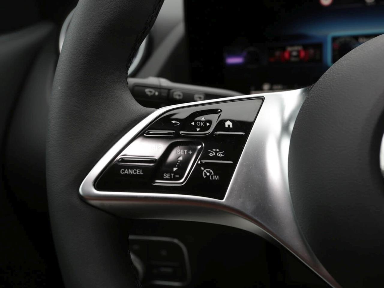 Mercedes-Benz GLA 220 d 4MATIC Progressive Night Panorama AHK Mercedes-Benz GLA 220 d 4MATIC Progressive Night Panorama AHK