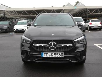 Mercedes-Benz GLA 220 d 4MATIC Progressive Night Panorama AHK Mercedes-Benz GLA 220 d 4MATIC Progressive Night Panorama AHK