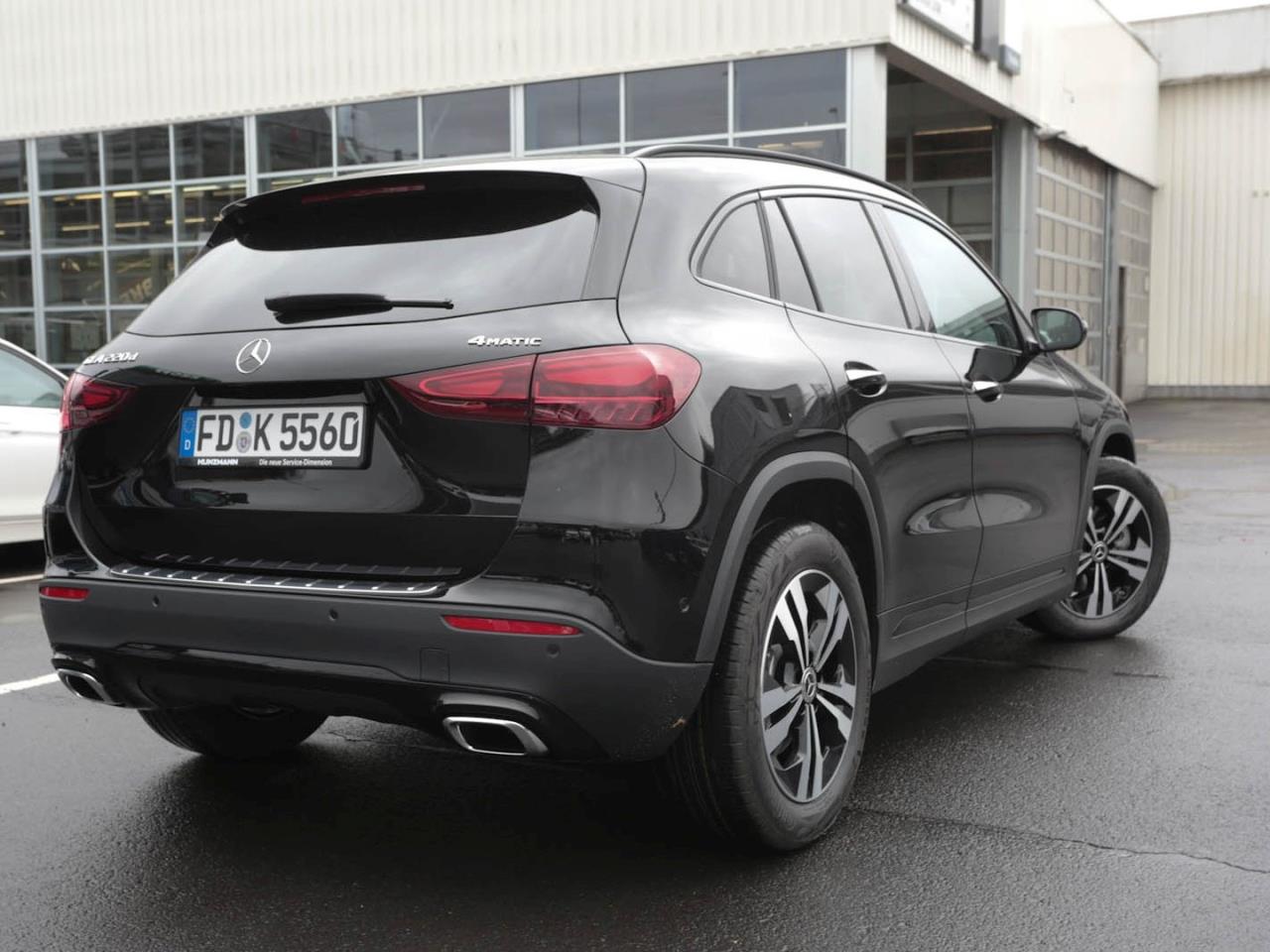 Mercedes-Benz GLA 220 d 4MATIC Progressive Night Panorama AHK Mercedes-Benz GLA 220 d 4MATIC Progressive Night Panorama AHK