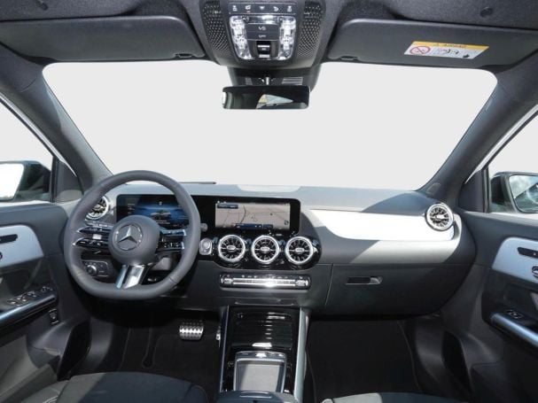 Mercedes-Benz GLA 220 d 4MATIC AMG Night Panorama AHK HUD 360° Mercedes-Benz GLA 220 d 4MATIC AMG Night Panorama AHK HUD 360°