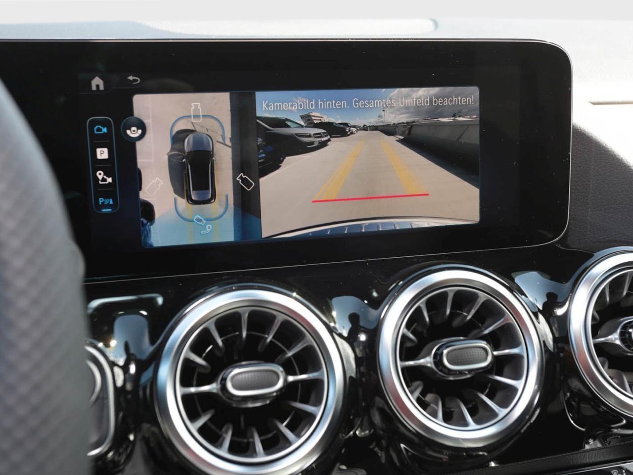 Mercedes-Benz GLA 220 d 4MATIC AMG Night Panorama AHK HUD 360°