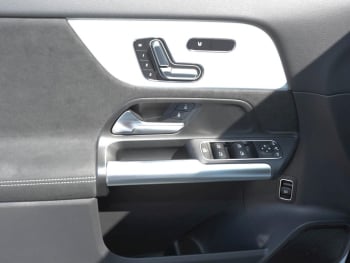 Mercedes-Benz GLA 220 d 4MATIC AMG Night Panorama AHK HUD 360°