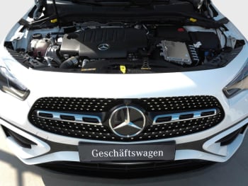 Mercedes-Benz GLA 220 d 4MATIC AMG Night Panorama AHK HUD 360°