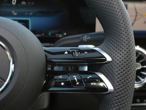 Mercedes-Benz GLA 220 d 4MATIC AMG Night Panorama AHK HUD 360°