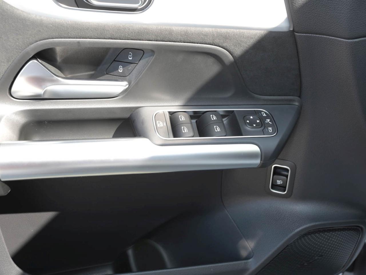 Mercedes-Benz GLA 220 d 4MATIC AMG Night Panorama AHK HUD 360°