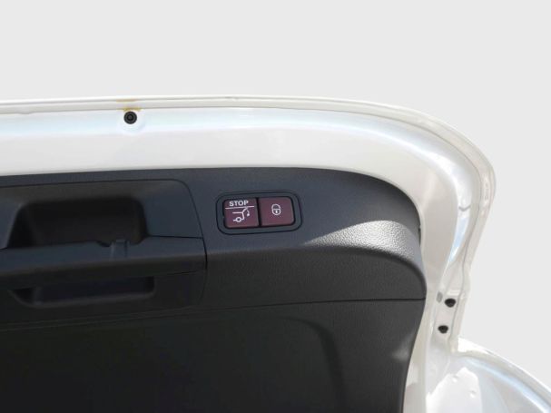 Mercedes-Benz GLA 220 d 4MATIC AMG Night Panorama AHK HUD 360° Mercedes-Benz GLA 220 d 4MATIC AMG Night Panorama AHK HUD 360°