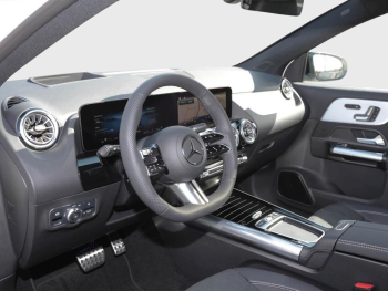 Mercedes-Benz GLA 220 d 4MATIC AMG Night Panorama AHK HUD 360°