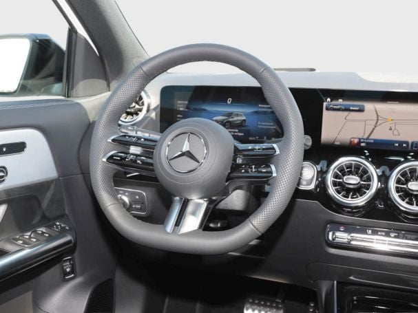Mercedes-Benz GLA 220 d 4MATIC AMG Night Panorama AHK HUD 360° Mercedes-Benz GLA 220 d 4MATIC AMG Night Panorama AHK HUD 360°