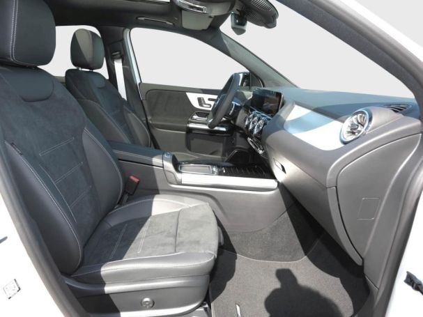 Mercedes-Benz GLA 220 d 4MATIC AMG Night Panorama AHK HUD 360° Mercedes-Benz GLA 220 d 4MATIC AMG Night Panorama AHK HUD 360°