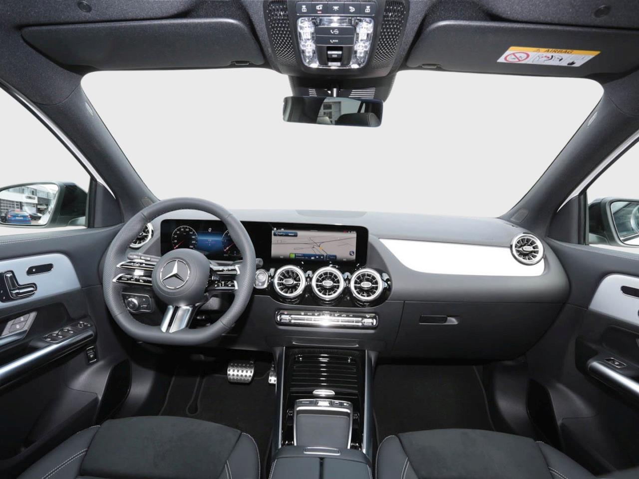 Mercedes-Benz GLA 220 d 4MATIC AMG Night Panorama AHK HUD 360°