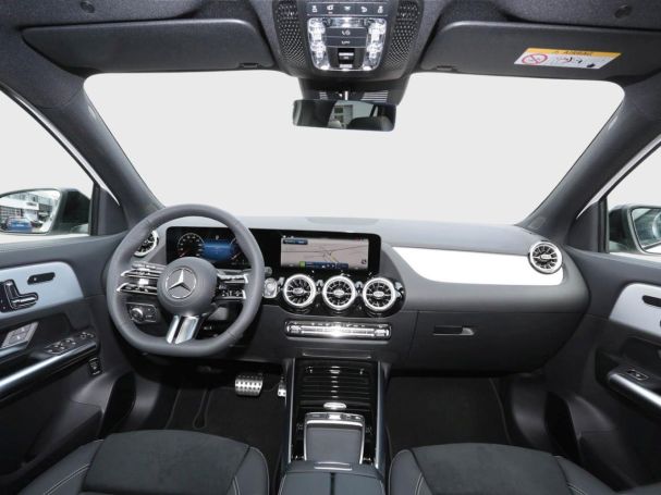 Mercedes-Benz GLA 220 d 4MATIC AMG Night Panorama AHK HUD 360° Mercedes-Benz GLA 220 d 4MATIC AMG Night Panorama AHK HUD 360°