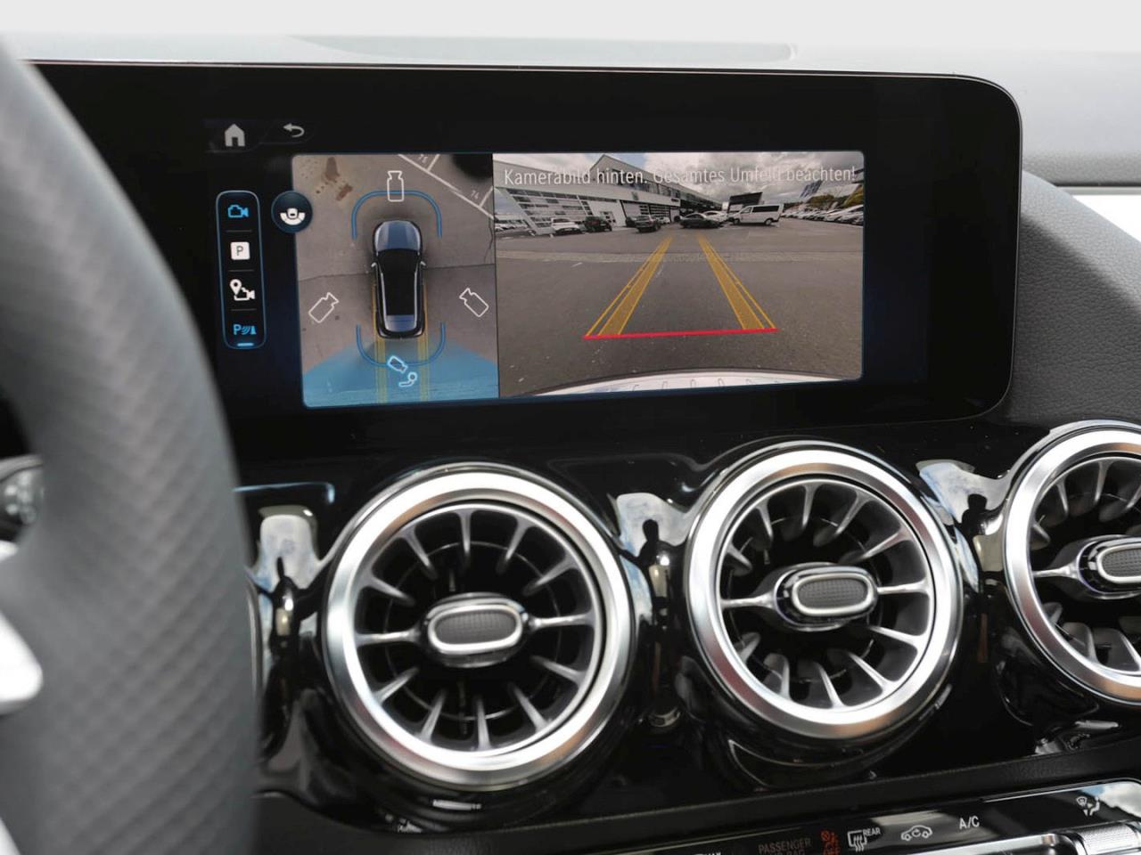 Mercedes-Benz GLA 220 d 4MATIC AMG Night Panorama AHK HUD 360°