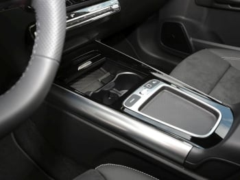 Mercedes-Benz GLA 220 d 4MATIC AMG Night Panorama AHK HUD 360°