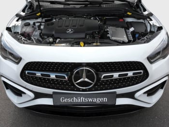 Mercedes-Benz GLA 220 d 4MATIC AMG Night Panorama AHK HUD 360°