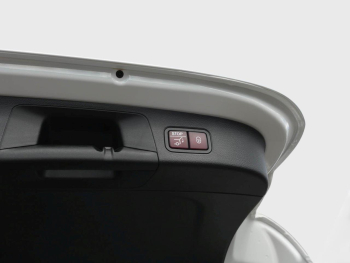 Mercedes-Benz GLA 220 d 4MATIC AMG Night Panorama AHK HUD 360°