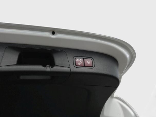 Mercedes-Benz GLA 220 d 4MATIC AMG Night Panorama AHK HUD 360°