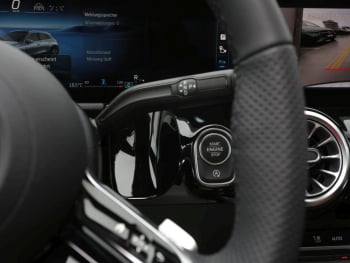 Mercedes-Benz GLA 220 d 4MATIC AMG Night Panorama AHK HeadUp