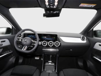 Mercedes-Benz GLA 220 d 4MATIC AMG Night Panorama AHK HeadUp