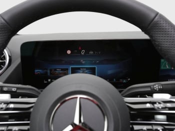 Mercedes-Benz GLA 220 d 4MATIC AMG Night Panorama AHK HeadUp