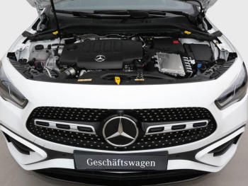 Mercedes-Benz GLA 220 d 4MATIC AMG Night Panorama AHK HeadUp
