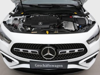 Mercedes-Benz GLA 220 d 4MATIC AMG Night Panorama AHK HeadUp