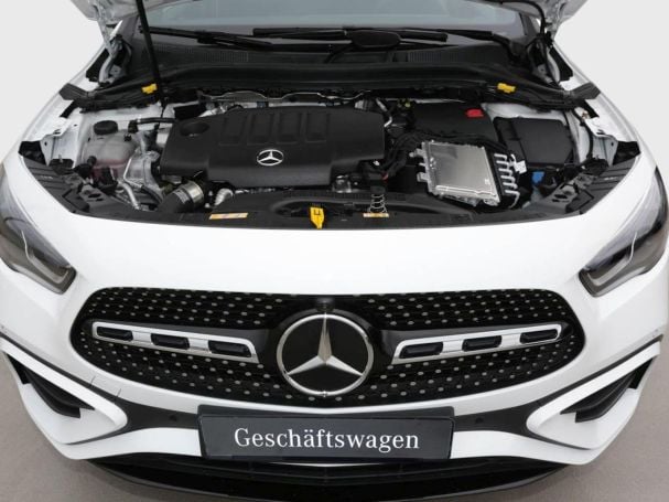 Mercedes-Benz GLA 220 d 4MATIC AMG Night Panorama AHK HeadUp Mercedes-Benz GLA 220 d 4MATIC AMG Night Panorama AHK HeadUp