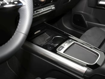Mercedes-Benz GLA 220 d 4MATIC AMG Night Panorama AHK HeadUp
