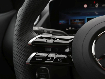 Mercedes-Benz GLA 220 d 4MATIC AMG Night Panorama AHK HeadUp
