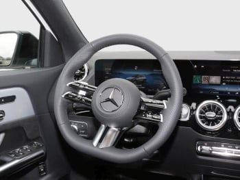 Mercedes-Benz GLA 220 d 4MATIC AMG Night Panorama AHK HeadUp
