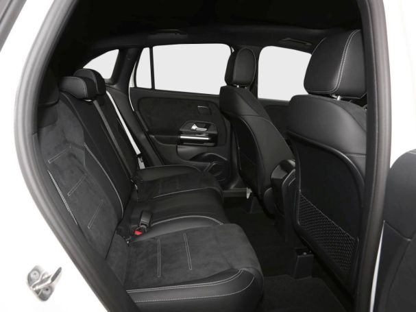 Mercedes-Benz GLA 220 d 4MATIC AMG Night Panorama HeadUp 360° Mercedes-Benz GLA 220 d 4MATIC AMG Night Panorama HeadUp 360°